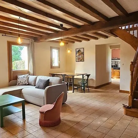 Feriehus Le Du Clairay, Maison De Charme Aux Bords De Loire La Menitré
