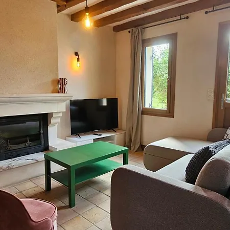 Feriehus Le Du Clairay, Maison De Charme Aux Bords De Loire *